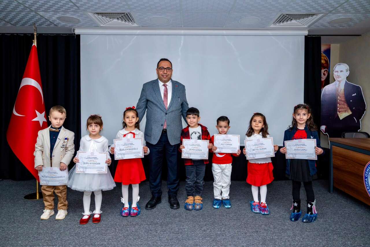 Menteşe’de İstiklal Marşı’nı En Güzel Okuyan Minikler Ödüllendirildi 3